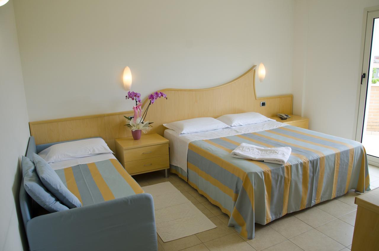 Almaluna Hotel&Resort Alba Adriatica Exterior foto