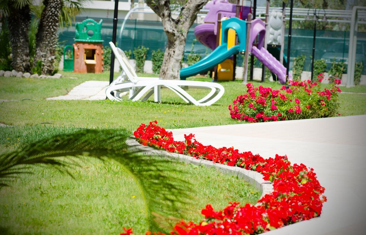 Almaluna Hotel&Resort Alba Adriatica Exterior foto